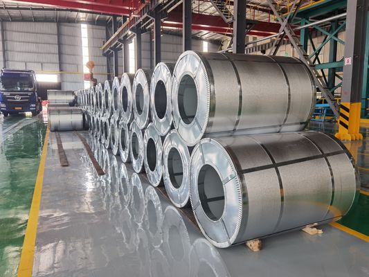 600-1250mm Sıcak Dip Galvanizli Bobin Korozyona Dirençli Düzenli / Sıfır / Büyük Spangle